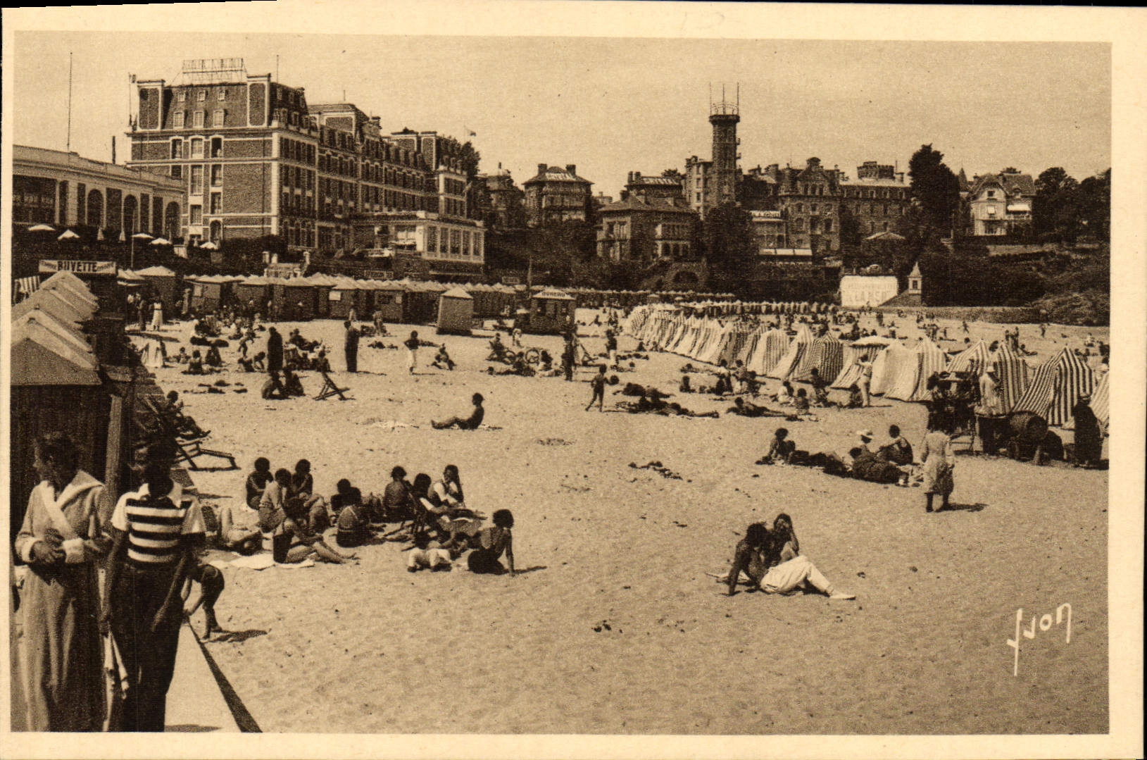 POSTAL Dinard de la VENDIMIA una esquina de la playa