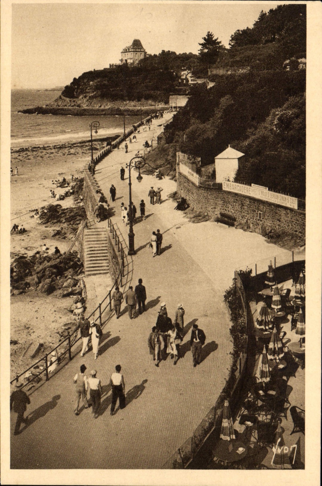 Caminata de Dinard de la POSTAL de la VENDIMIA de la presa hacia el punto del torno