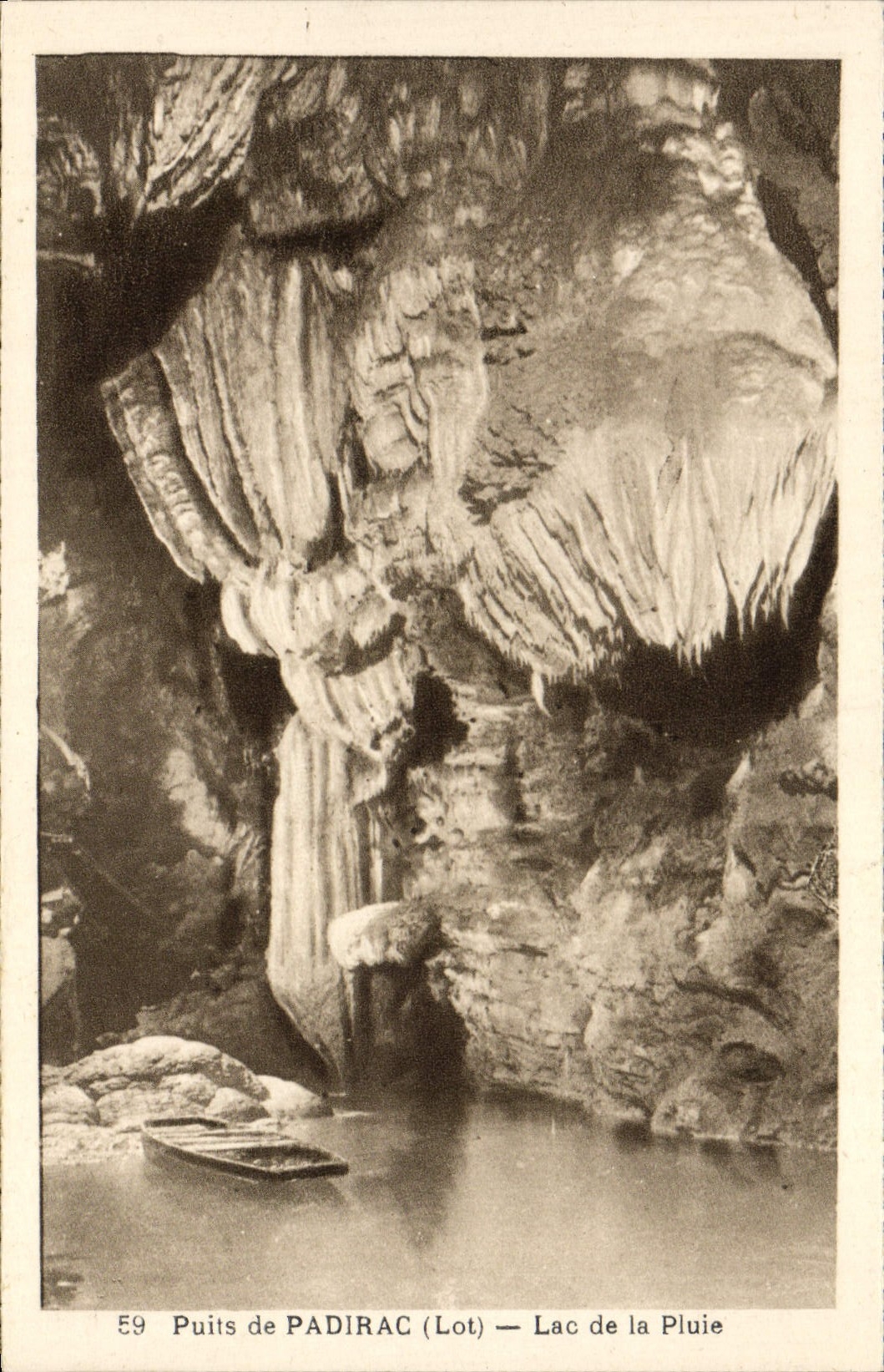 VINTAGE POSTCARD Well of Padirac Lake of the Rain