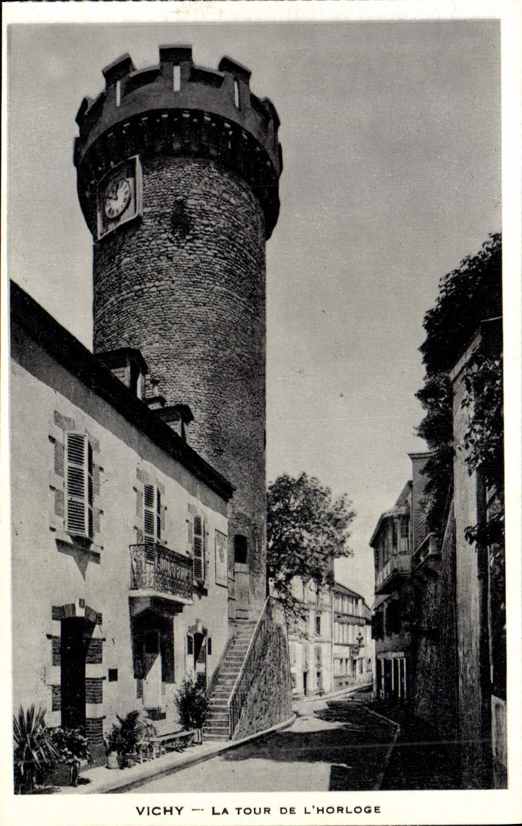 CPA Vichy La Tour De L'Horloge