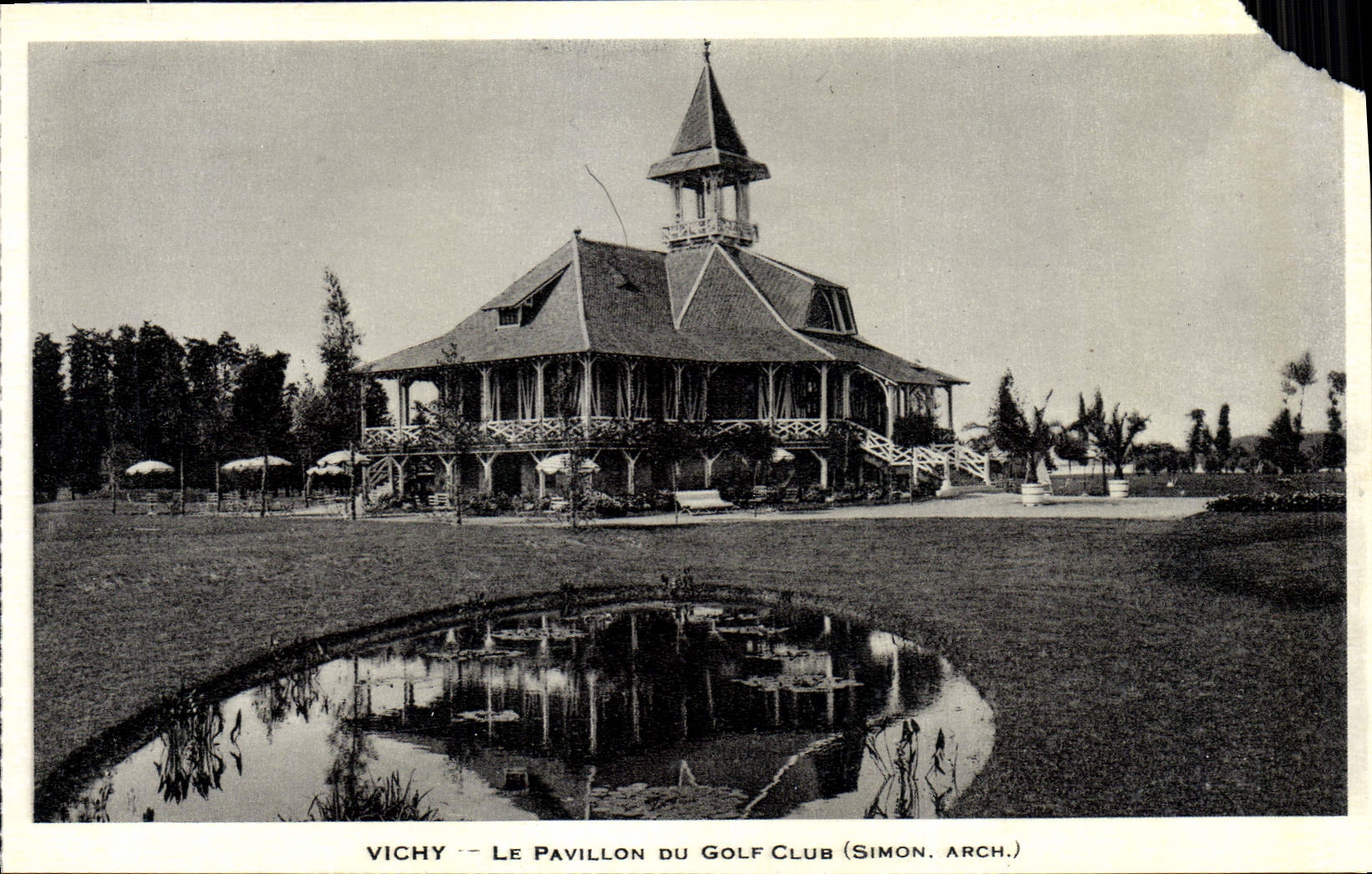 VINTAGE POSTCARD Vichy the House Of the Golf Club
