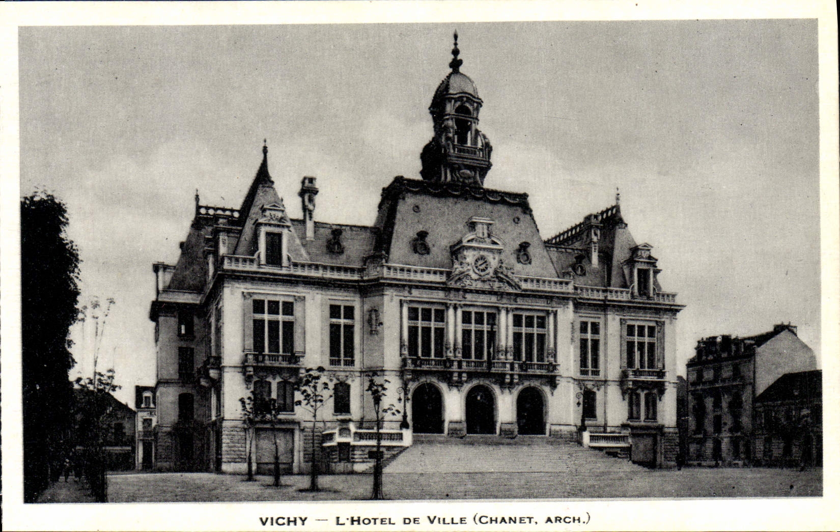 CPA Vichy L'Hotel De Ville