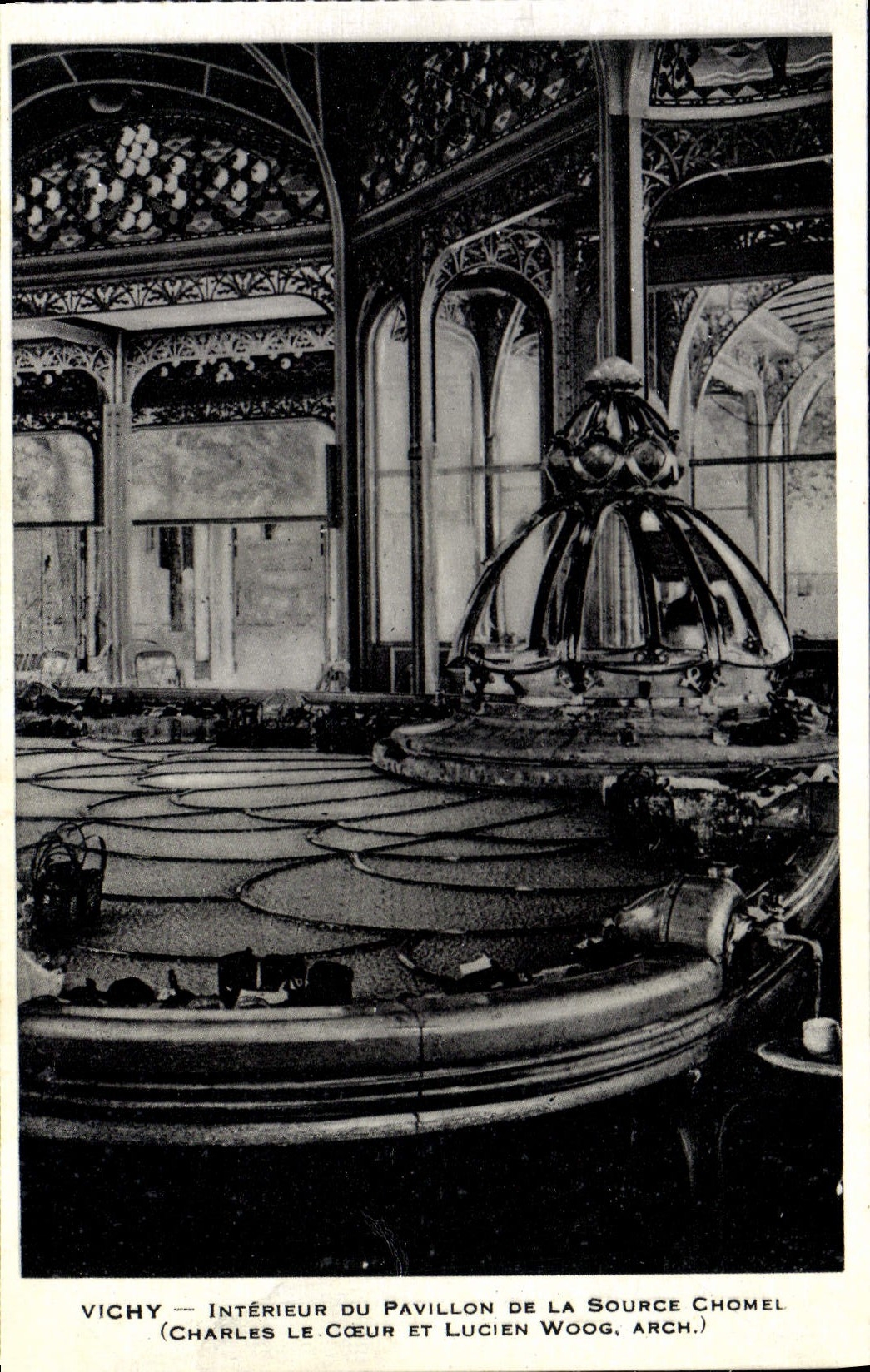 CPA Vichy Interieur du pavillon de la souce Chomel 