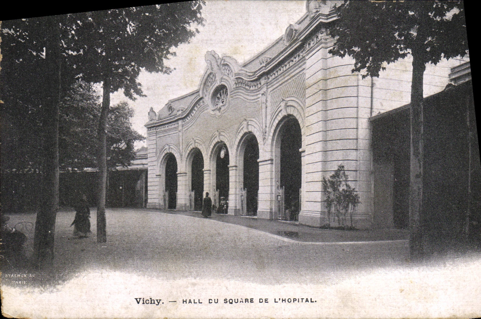 CPA Vichy Hall Du Square De L'Hopital