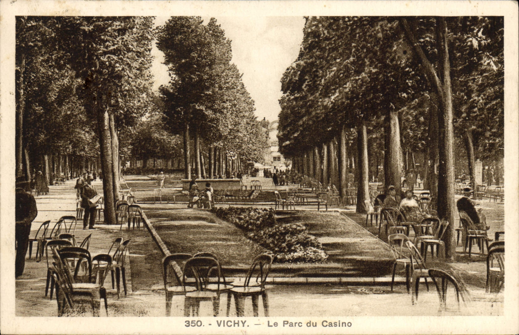 CPA Vichy Le Parc Du Casino