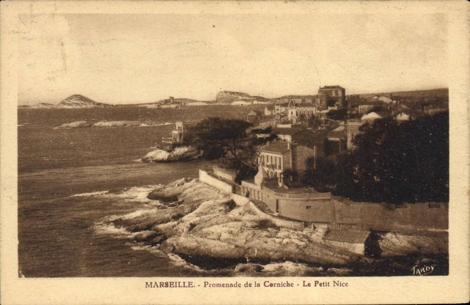 Caminata de Marsella de la POSTAL de la VENDIMIA del pequeño agradable de la cornisa