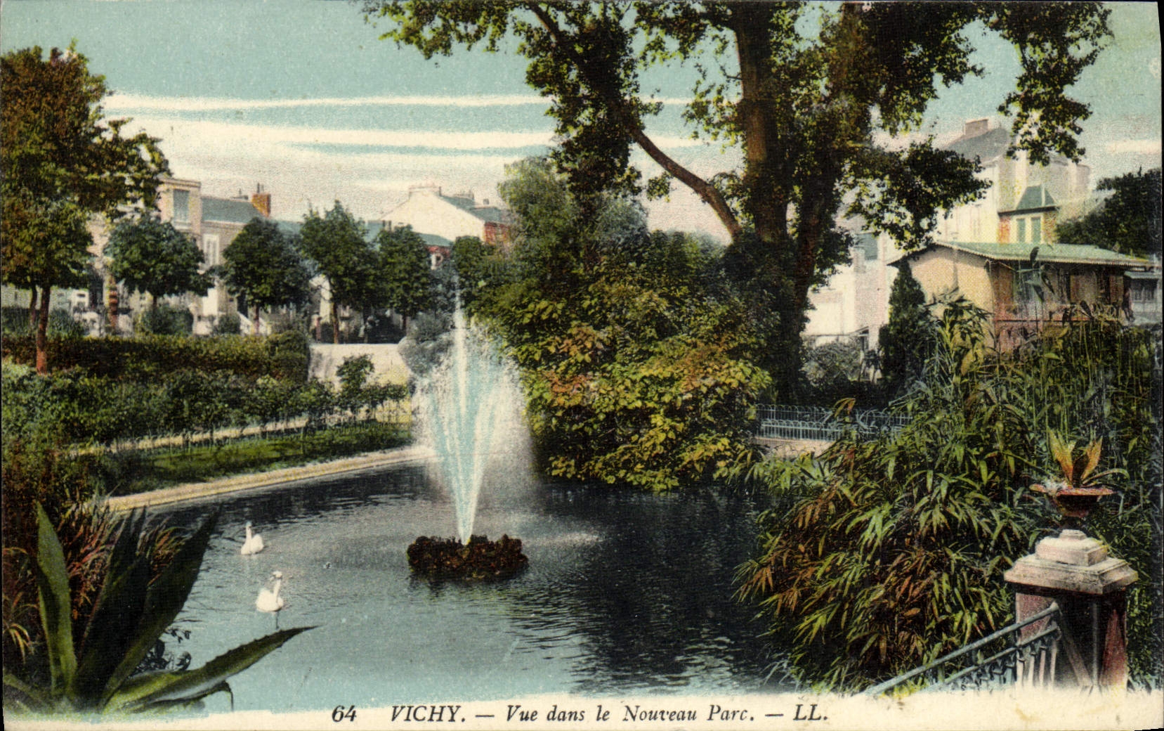CPA Vichy Vue Dans Le Nouveau Parc