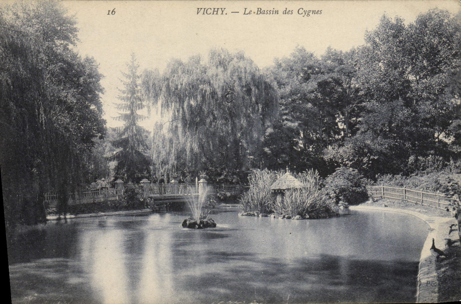 CPA Vichy Le Bassin Des Cygnes