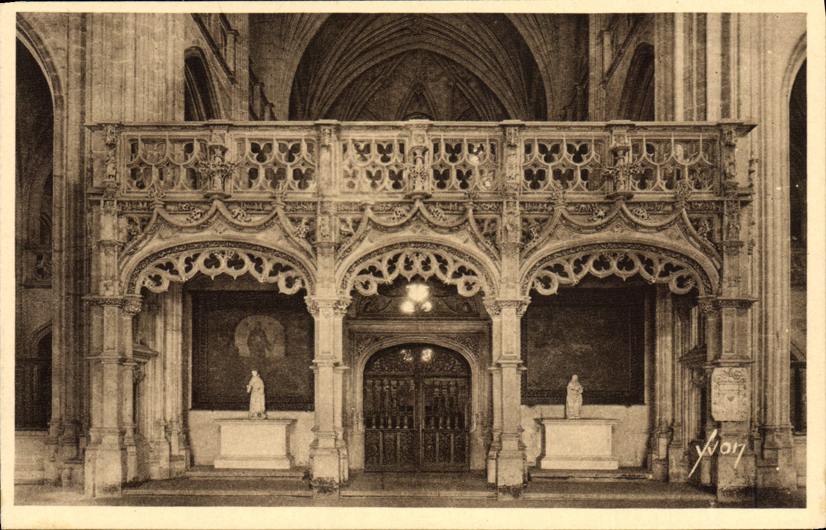 CPA Bourg Eglise De Brou Le Jube