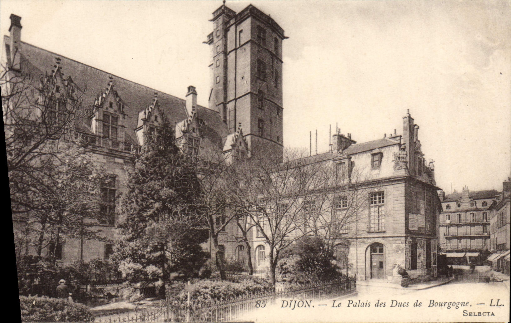 VINTAGE POSTCARD Dijon the Palate Of the Dukes Of Burgundy