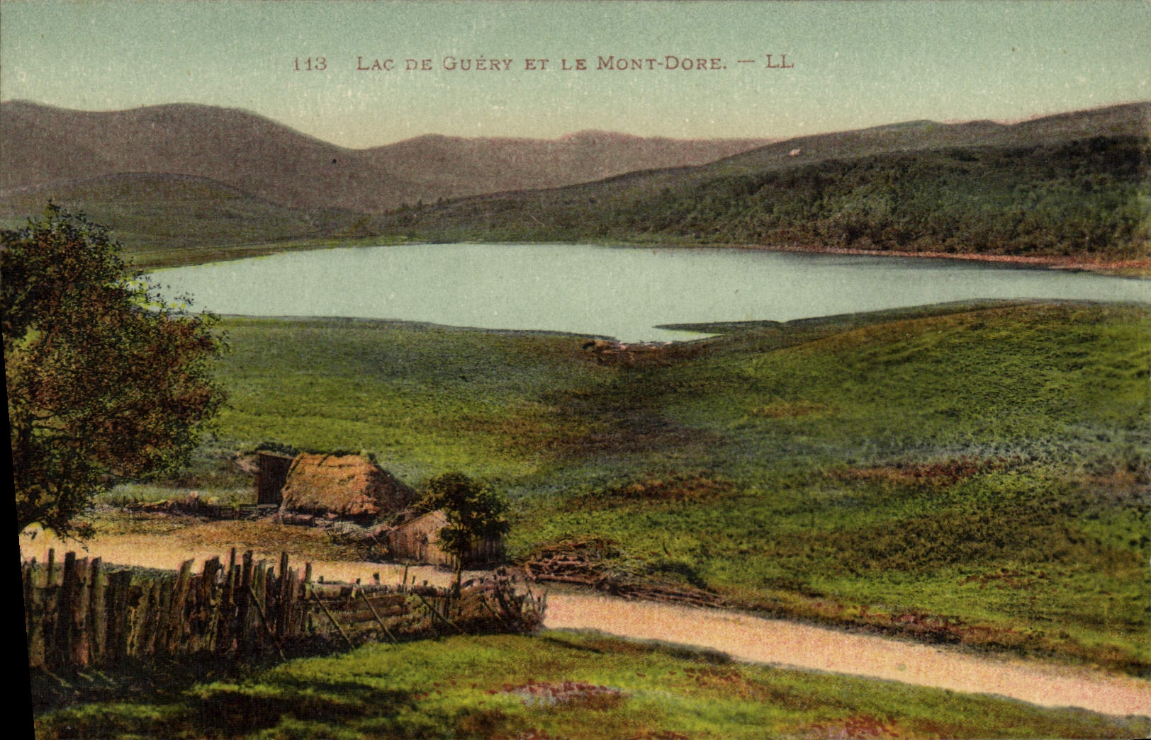 VINTAGE POSTCARD Lake De Guery And the Mount Gilds