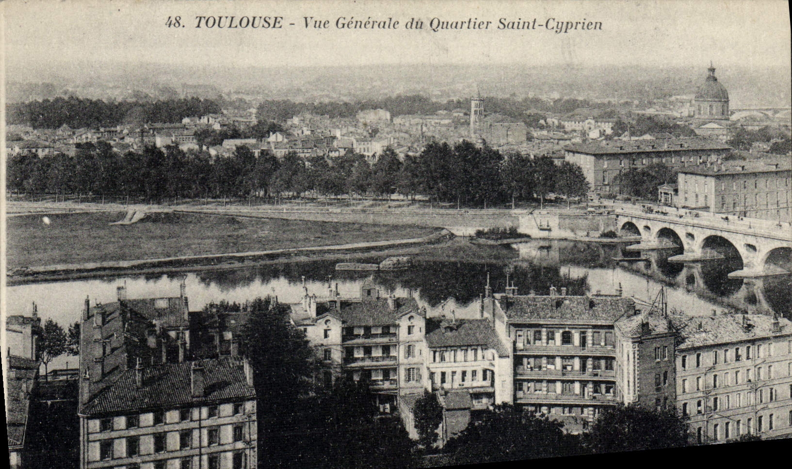 VINTAGE POSTCARD Toulouse View Of the Holy District Cyprien