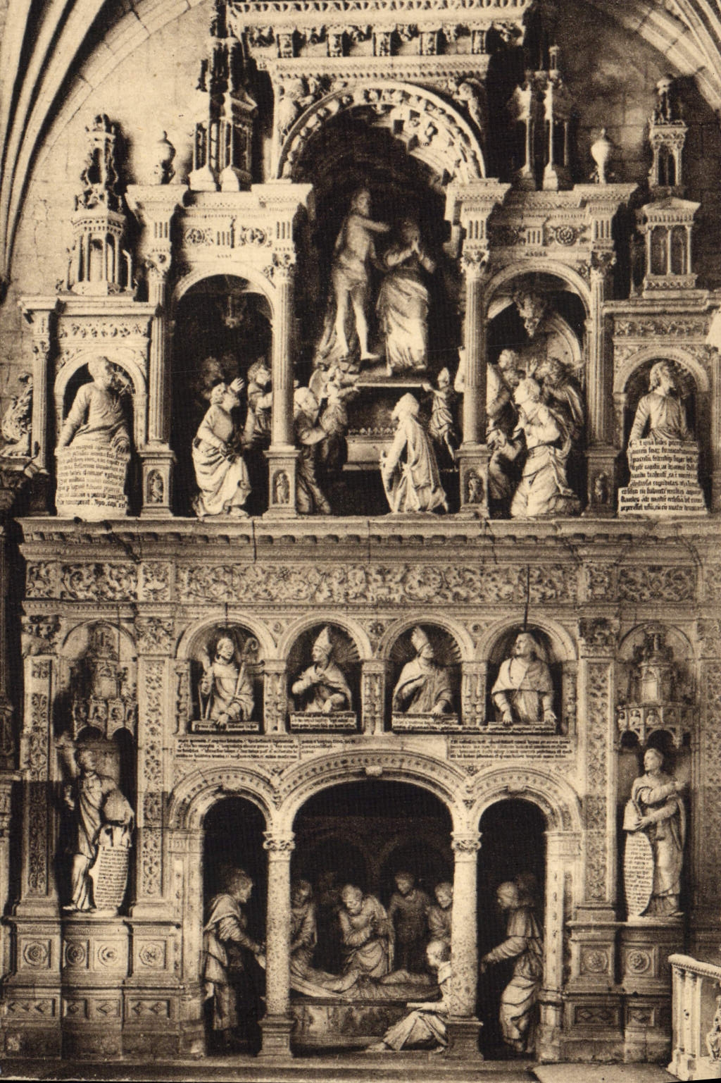 CPA Les Saints De Solesmes L'ensevelissement et l'assomption de la vuerge