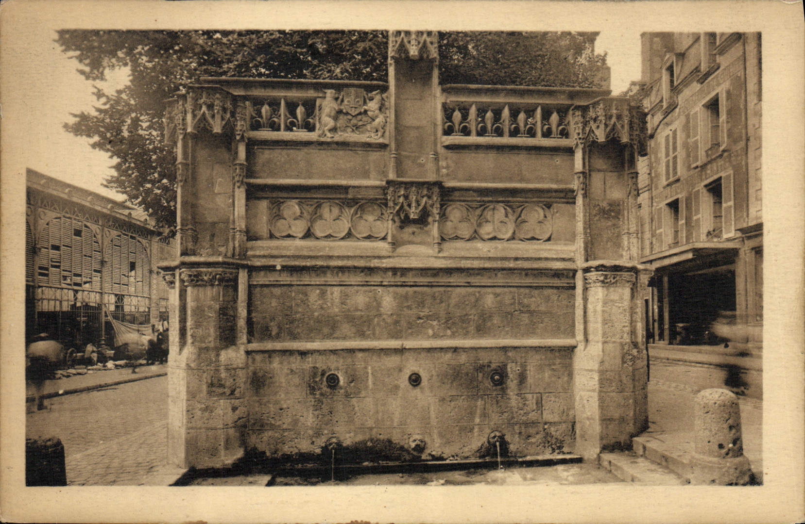CPA Blois La Fontaine Louis XII