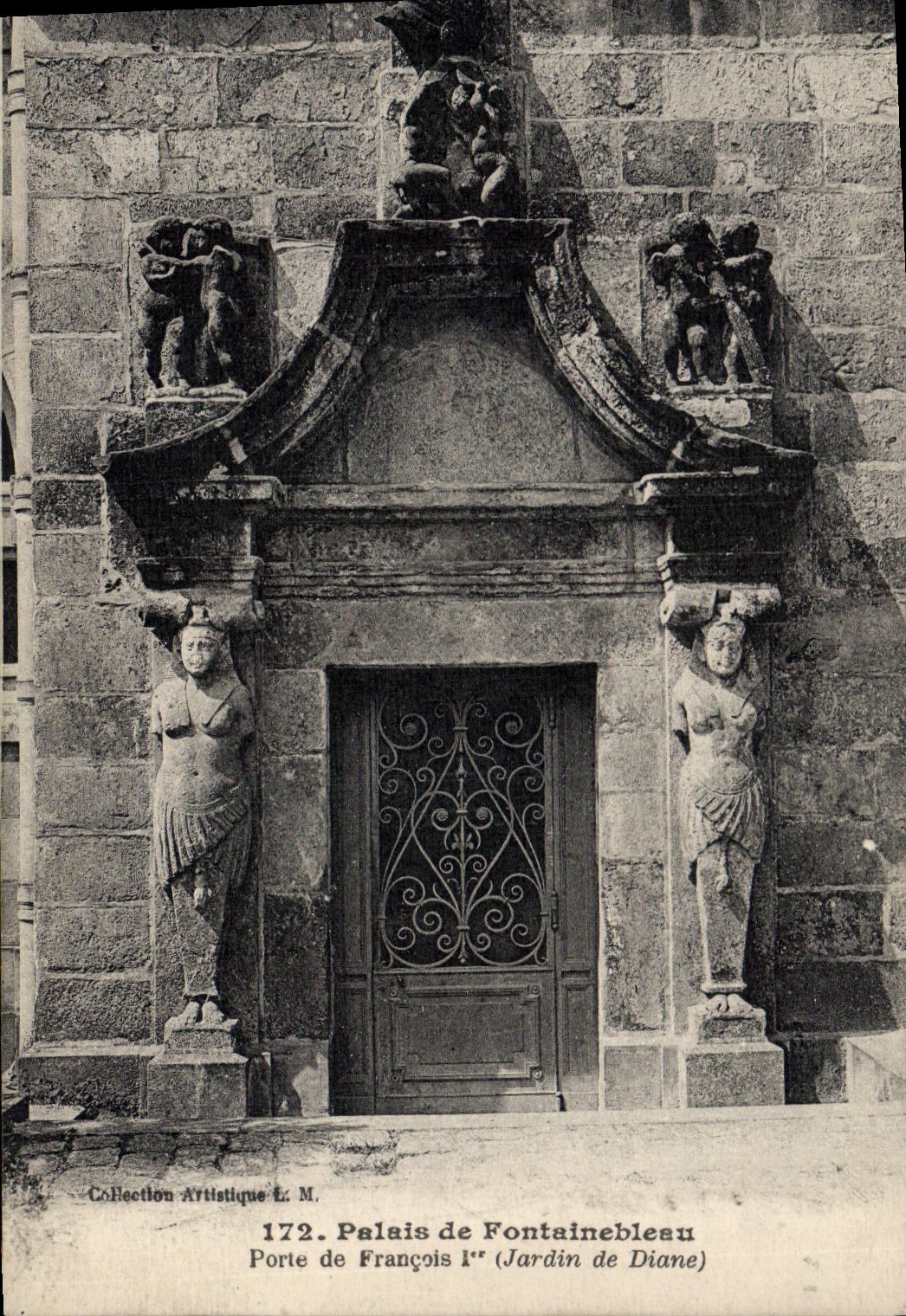 CPA Palais De Fontainebleau Porte De Francois 1er Jardin de Diane 