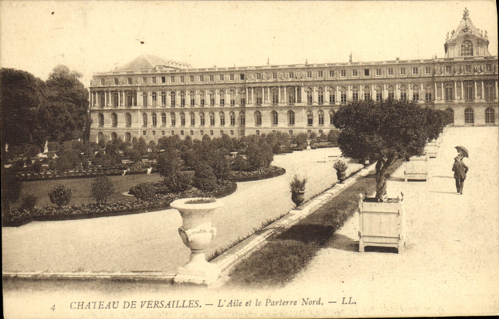 CPA Chateau De Versailles L'Aile Et Le parterre Nord