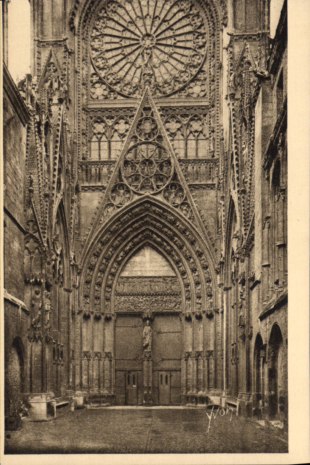 VINTAGE POSTCARD Rouen Cathedral Court Of the Booksellers