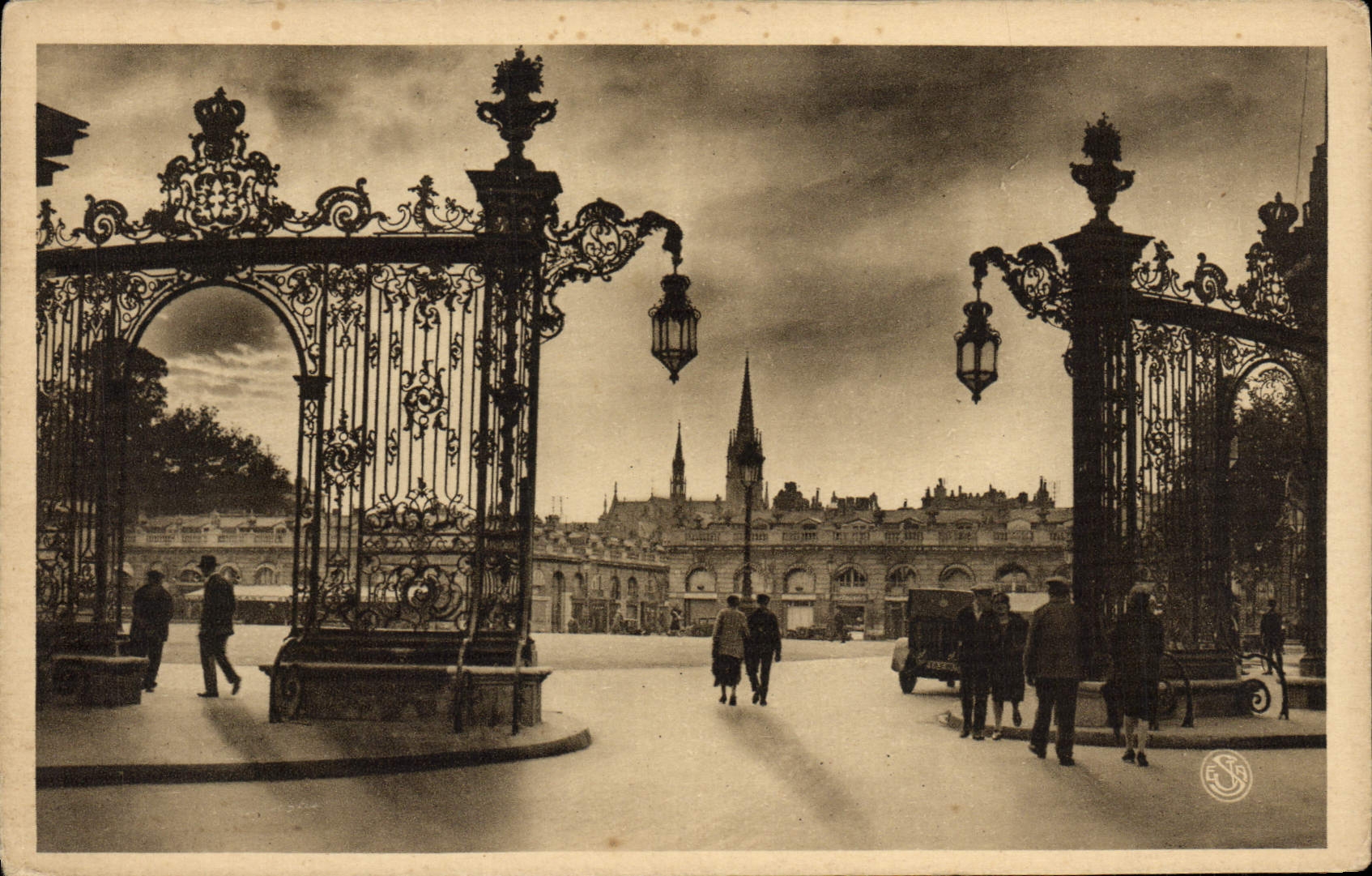 CPA Nancy Place Stanislas Grilles De Jean Lamour