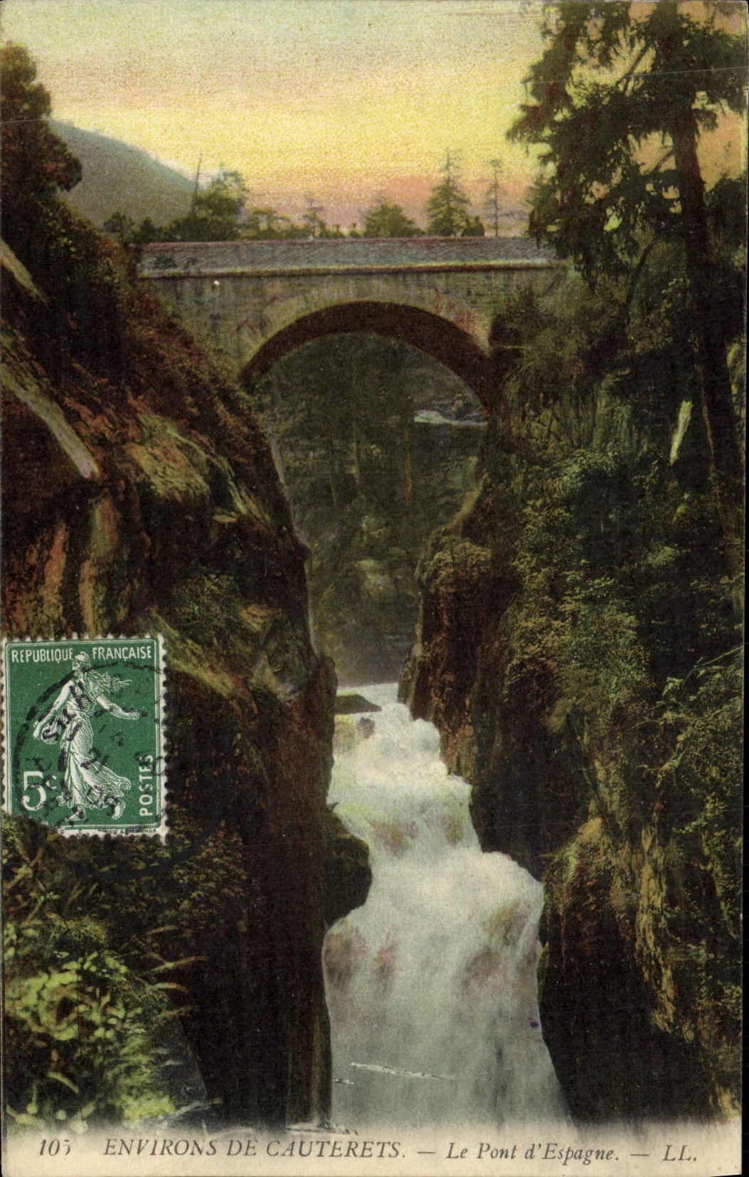 VINTAGE POSTCARD Surroundings De Cauterets the Bridge Of Spain