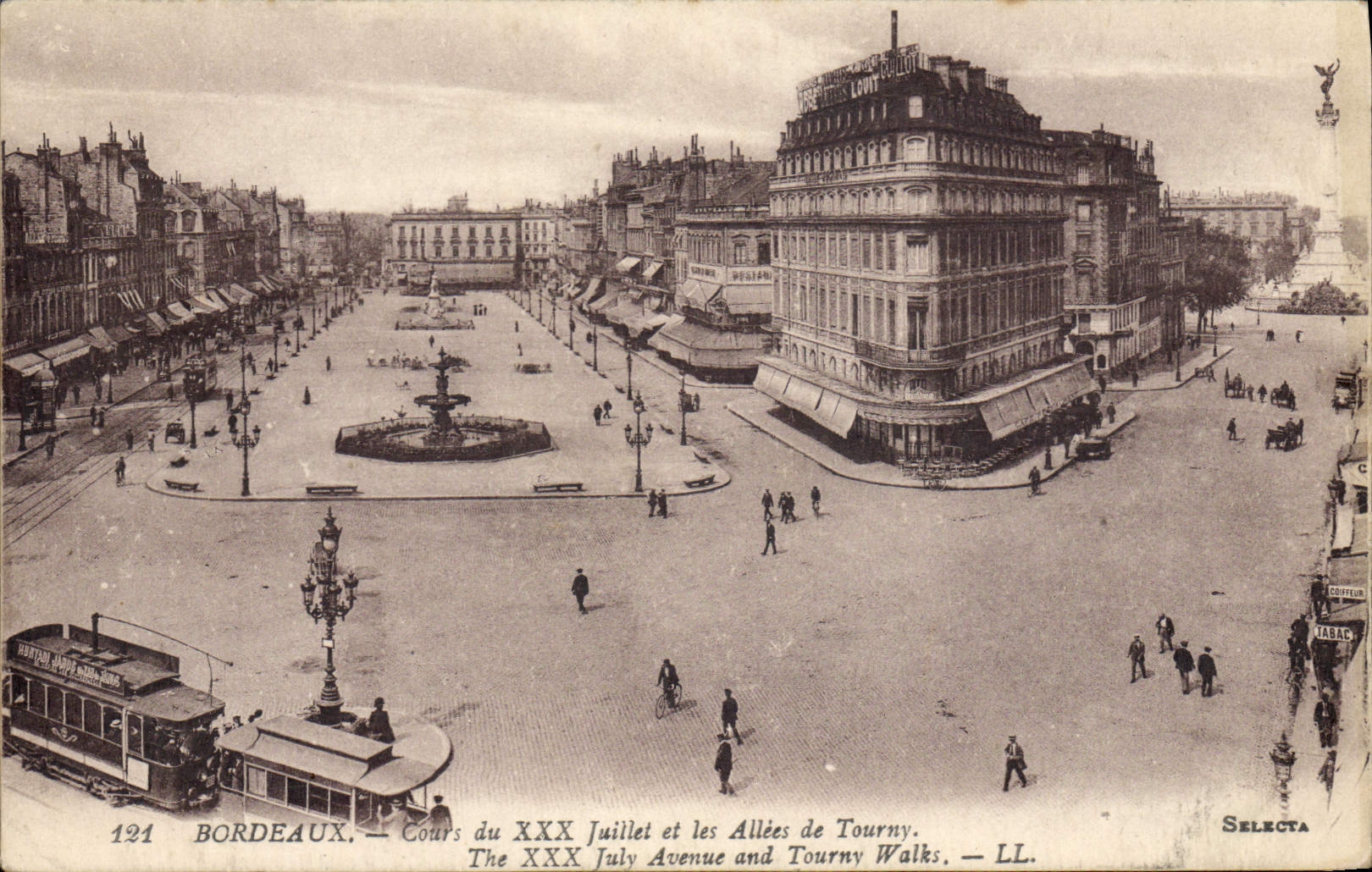 CPA Bordeaux Cours Du XXX Juillet et les allees de Tourny Tramway
