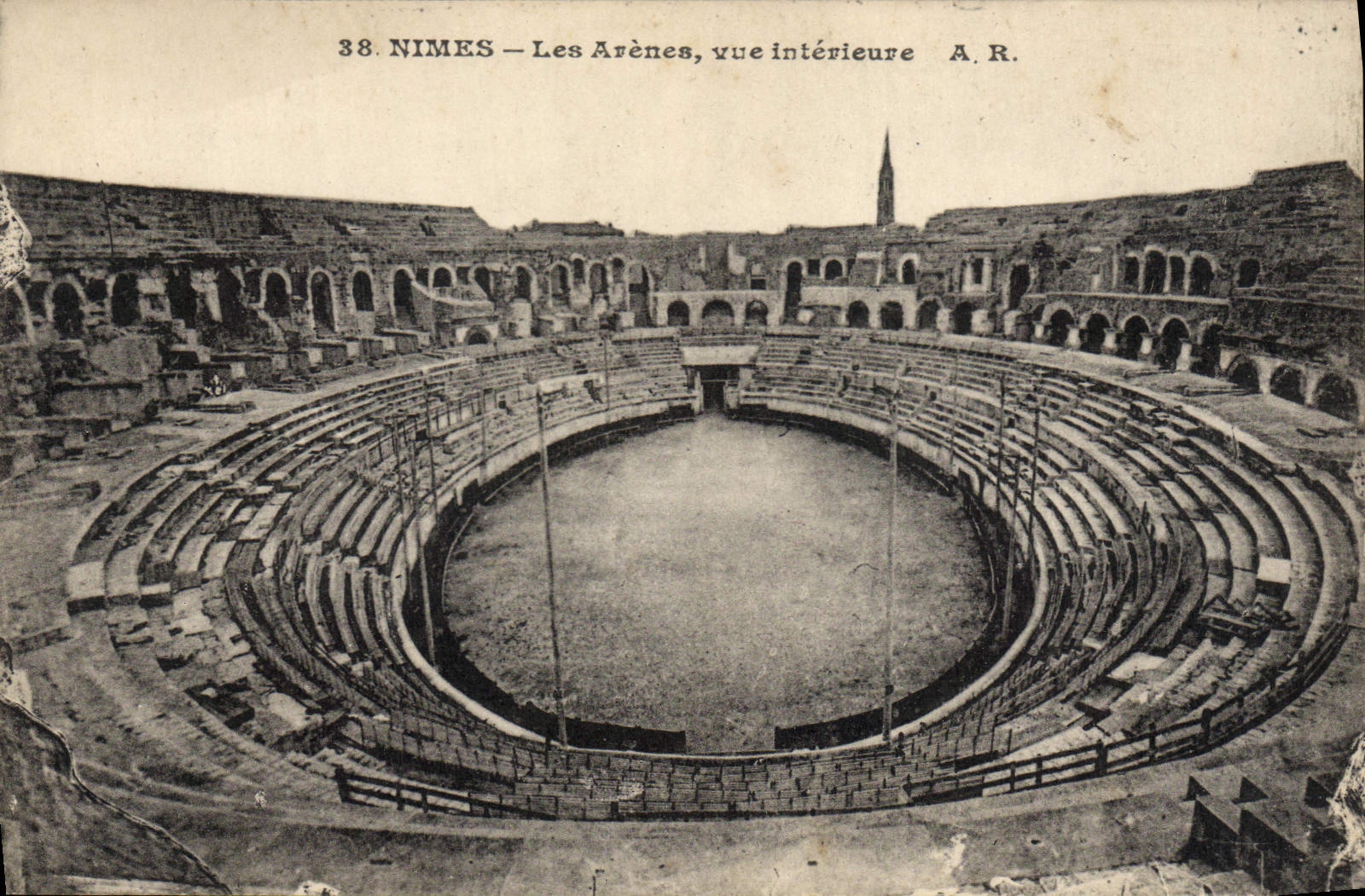 CPA Nimes Les Arenes Vue interieure 