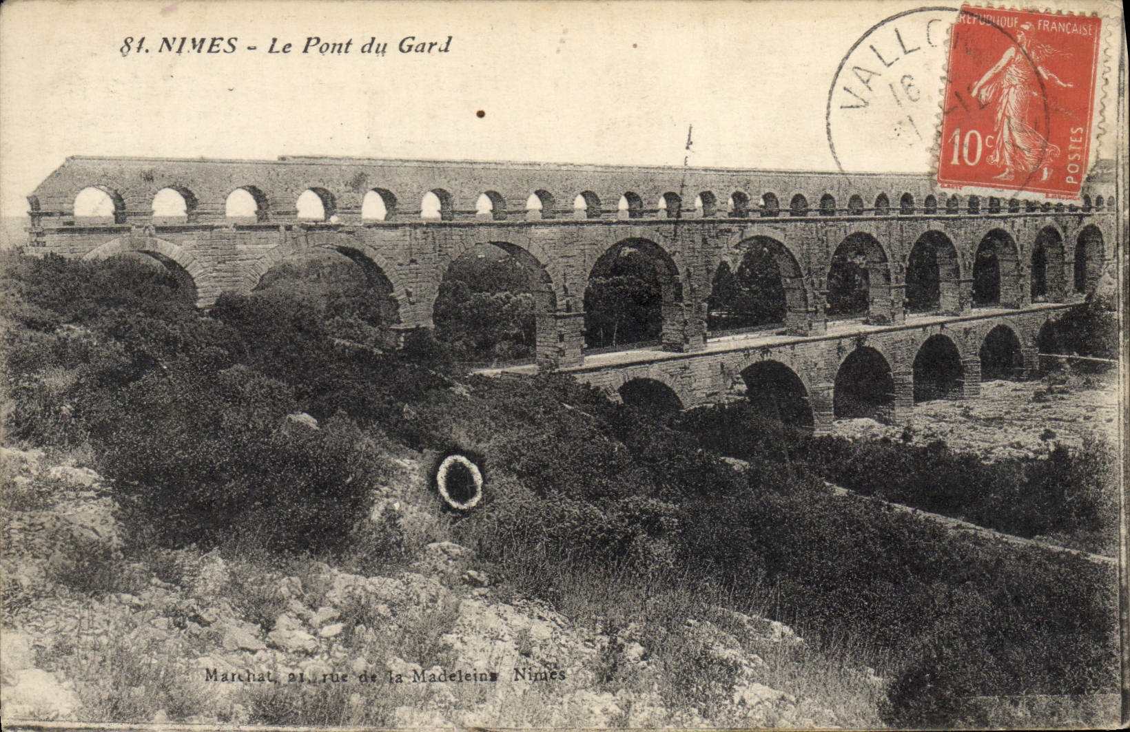 CPA Nimes Le Pont Du Gard
