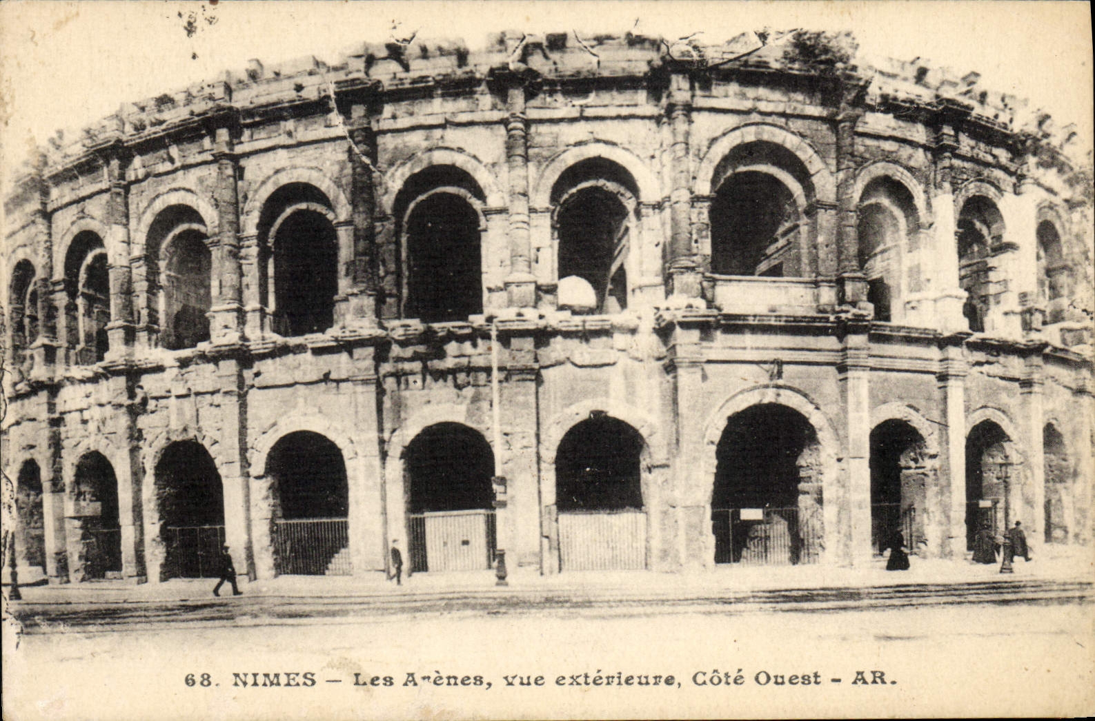 CPA Nimes Les Arenes Vue Exterieure Cote Ouest