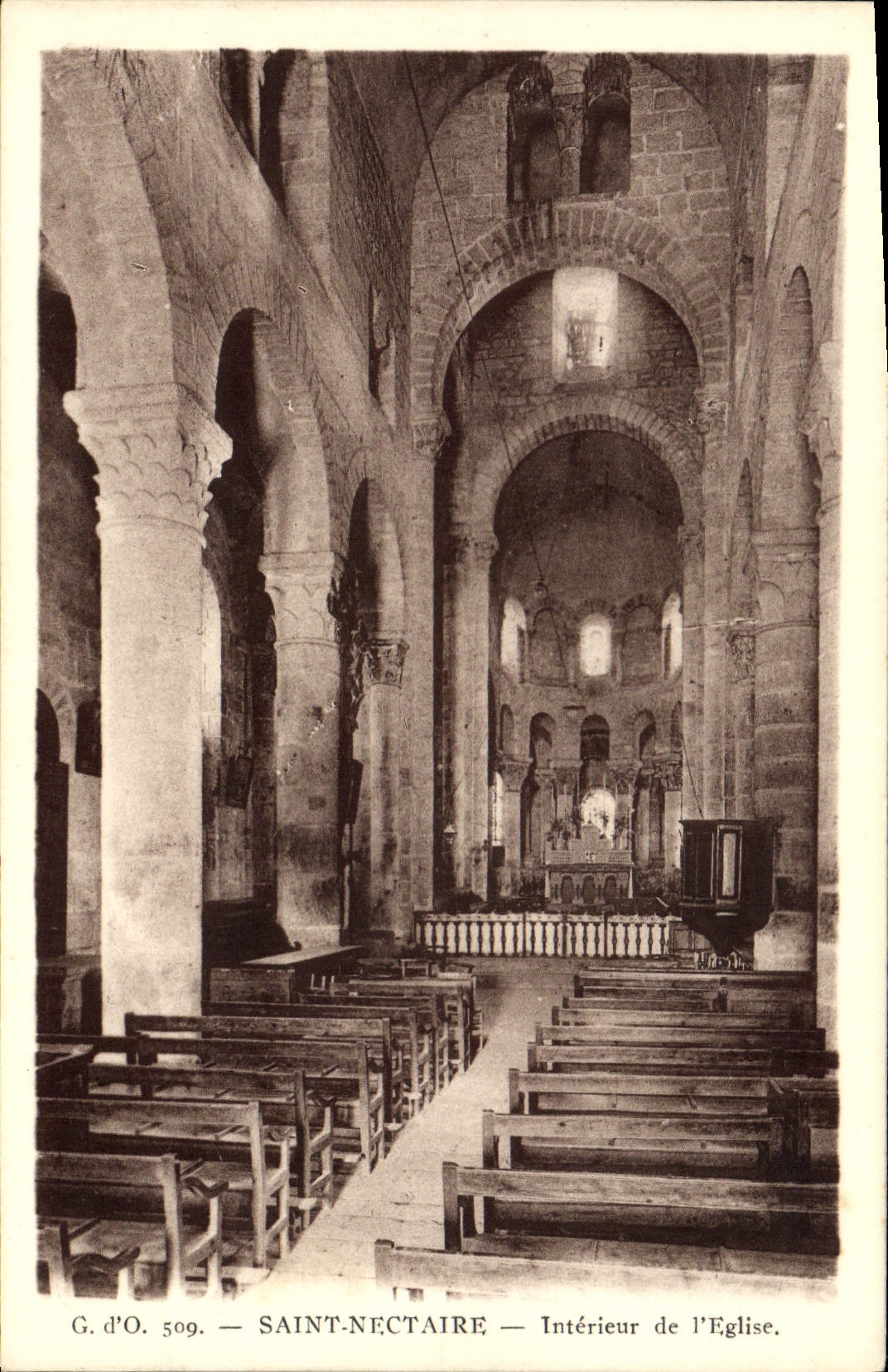 CPA Saint Nectaire Interieur De I'Eglise