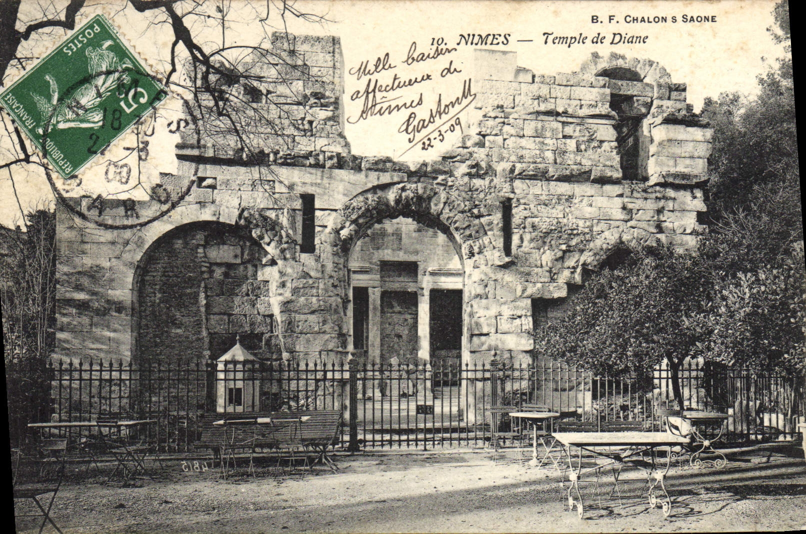 CPA Nimes Temple De Diance