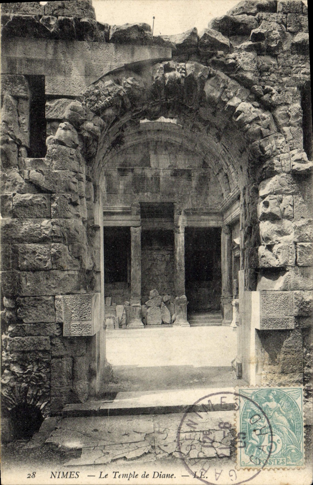 CPA Nimes Le Temple De Diane