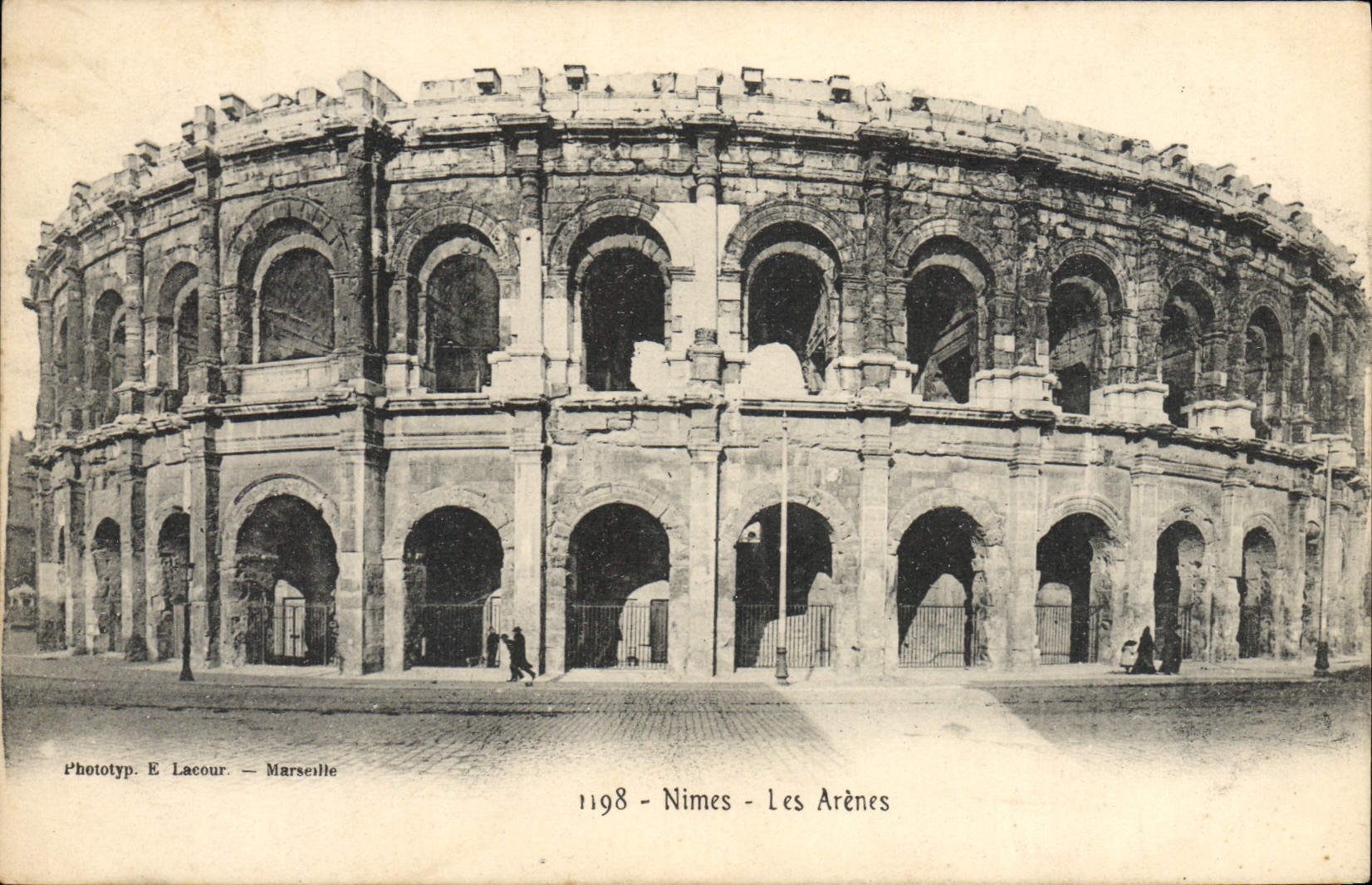 CPA Nimes Les Arenes