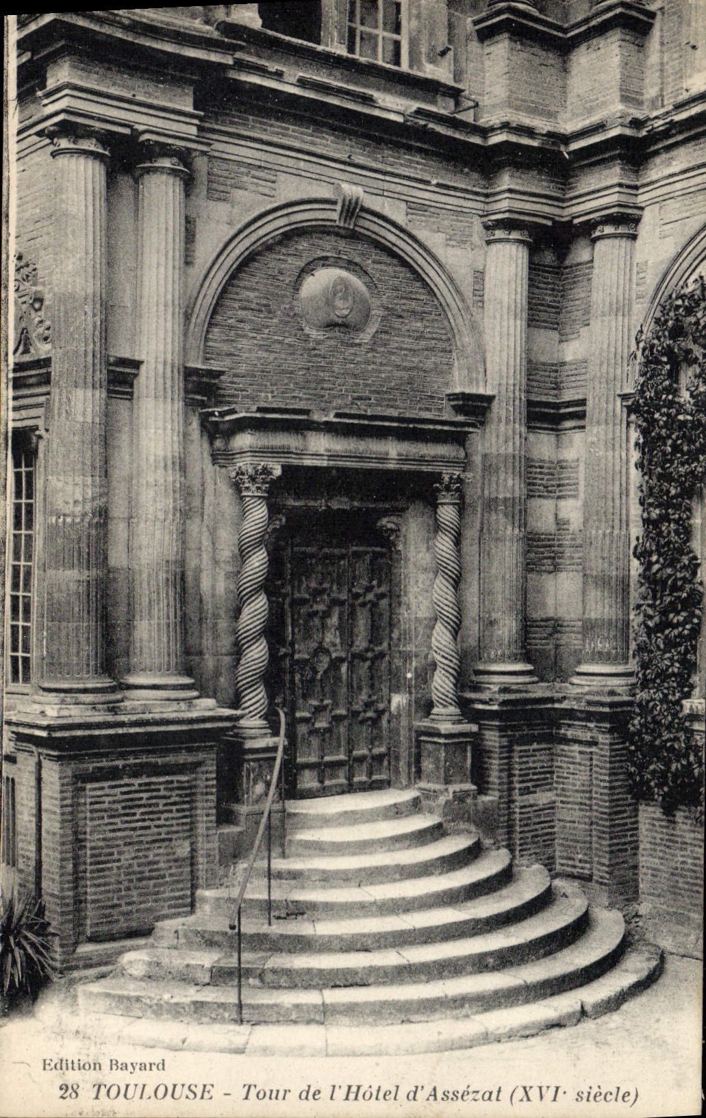 CPA Toulouse Tour De I'Hotel D'Assezat