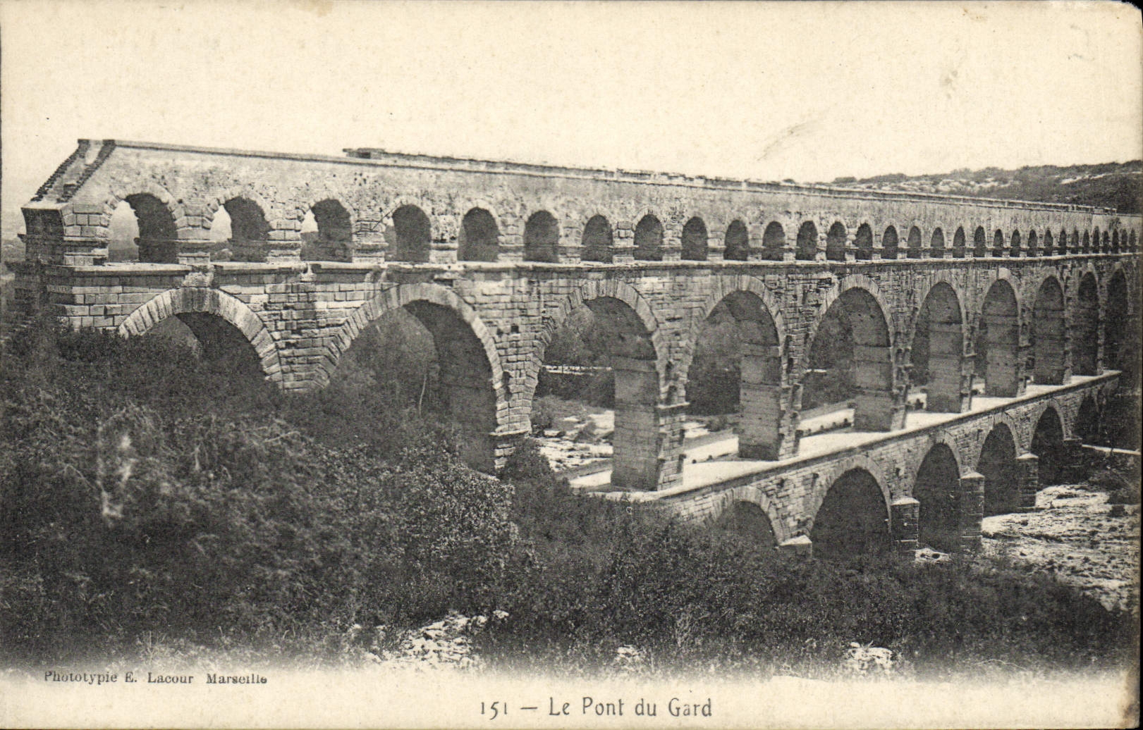 CPA Le Pont Du Gard