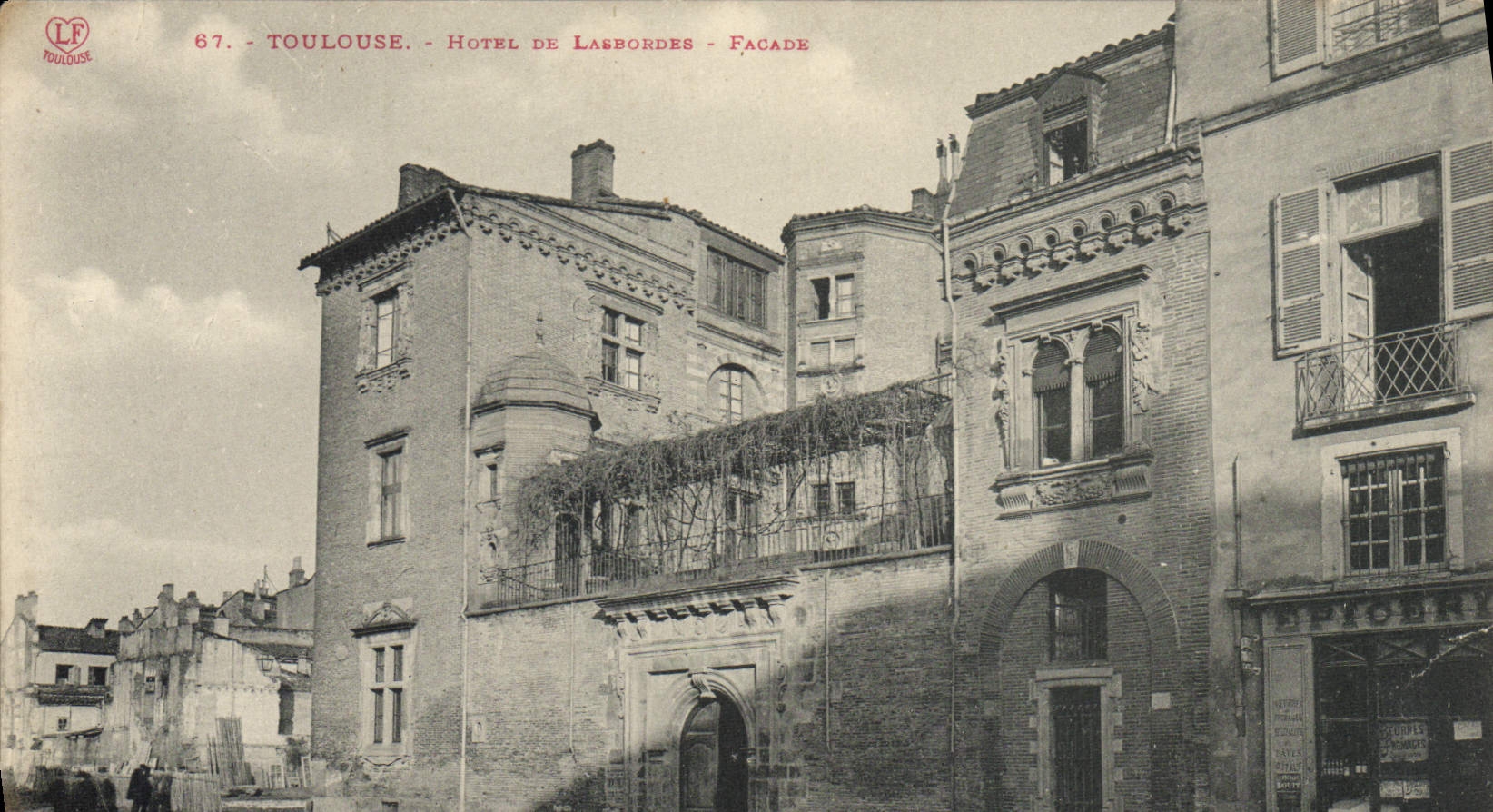 VINTAGE POSTCARD Toulouse Hotel De Lasbordes Frontage