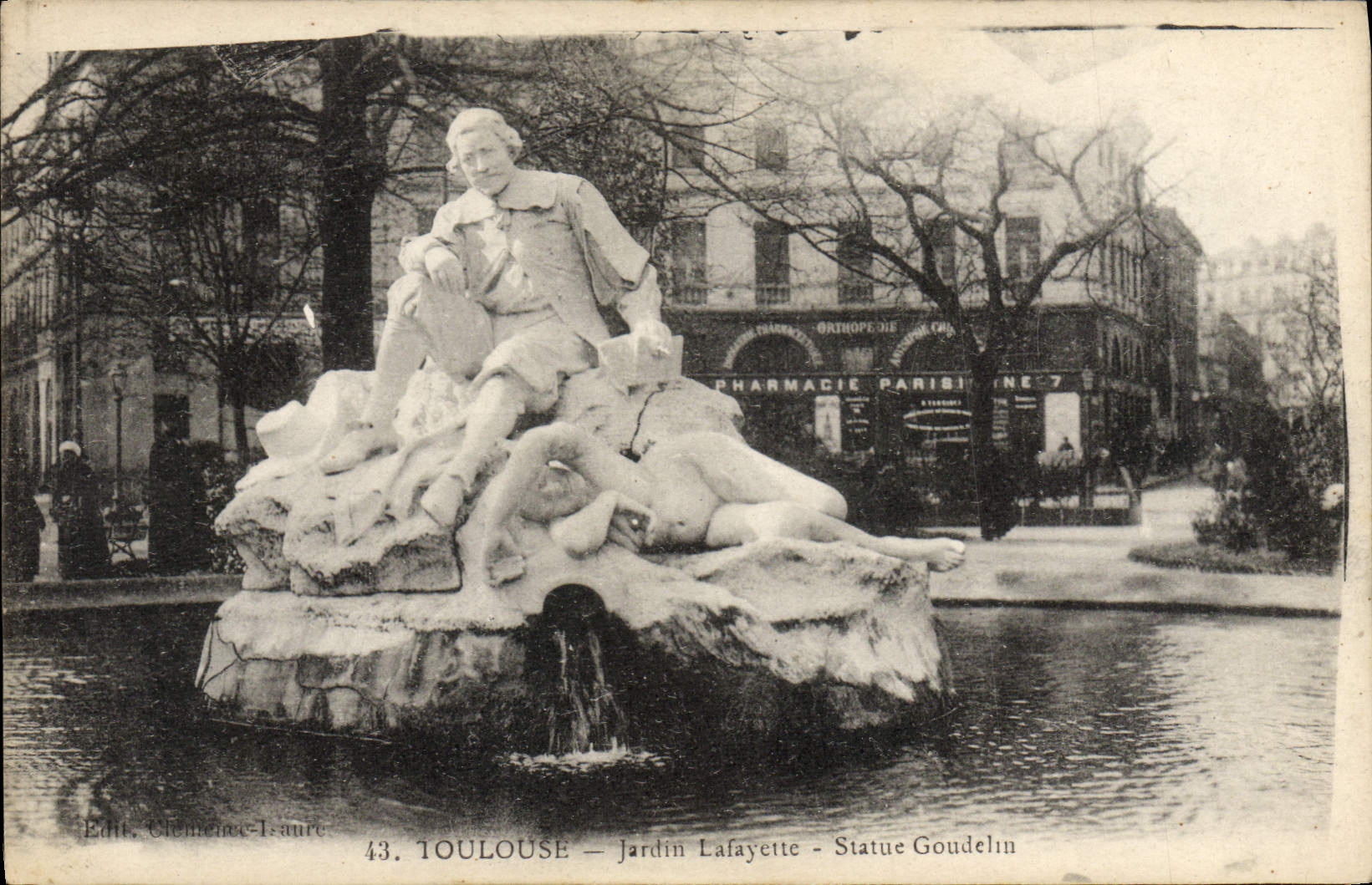 CPA Toulouse Jandin Lafayette Statue Goudelin Pharmacie parisienne