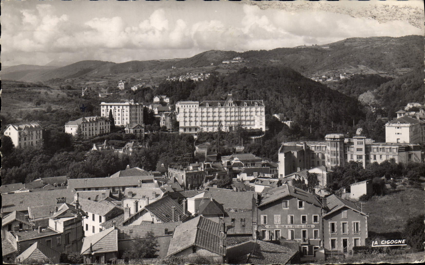 CPM Chatel Guyon Un Coin de la Ville Vu du Calvaire Puy de Dome