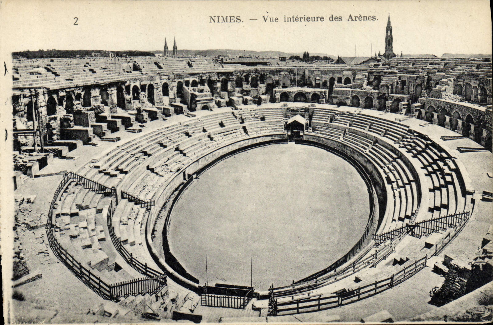 CPA Nimes Vue Interieure des Arenes