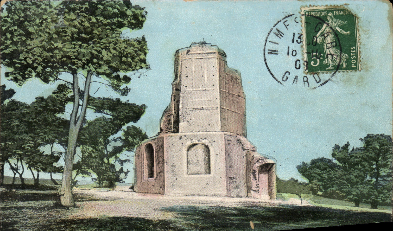 POSTAL Nimes de la VENDIMIA la torre cuadrada