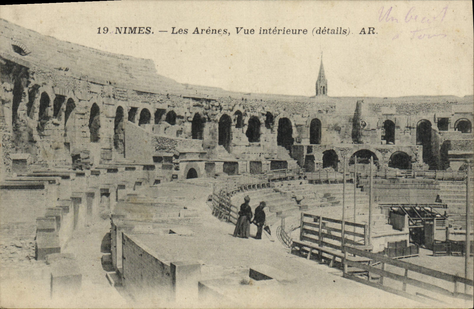 CPA Nimes Les Arenes Vue Interieure