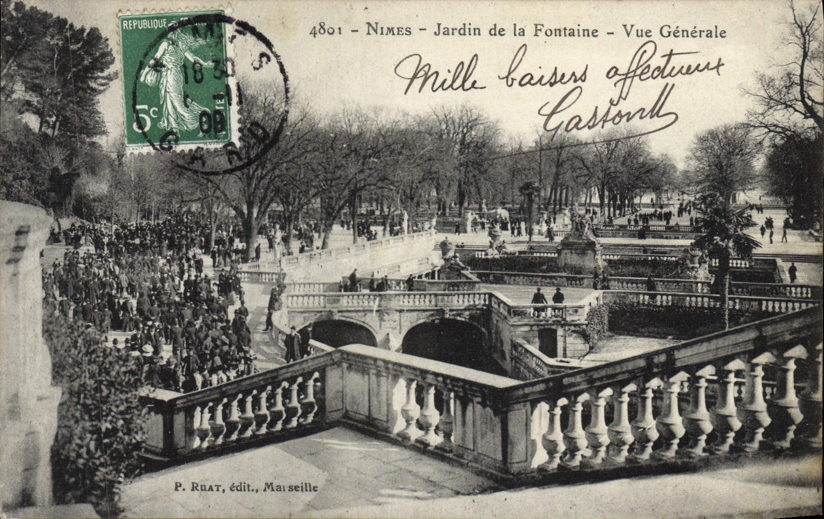 CPA Nimes Jardin De La Fontaine Vue Generale