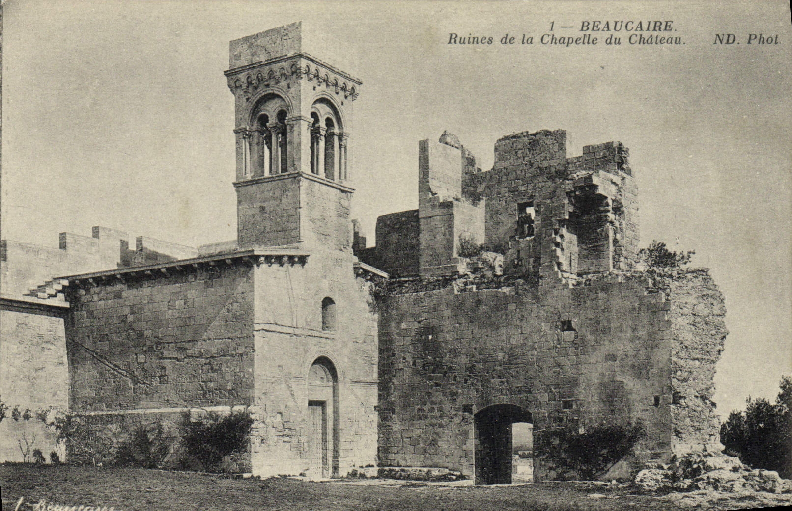 VINTAGE POSTCARD Beaucaire Ruins Of the Vault Of the Castle