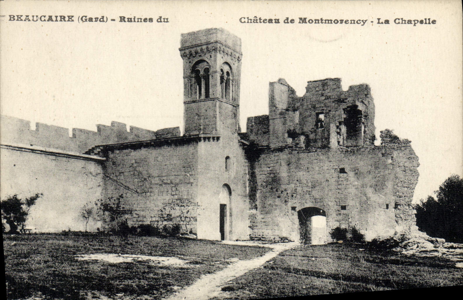 VINTAGE POSTCARD Beaucaire Ruins Of the castle of Montmorency the vault
