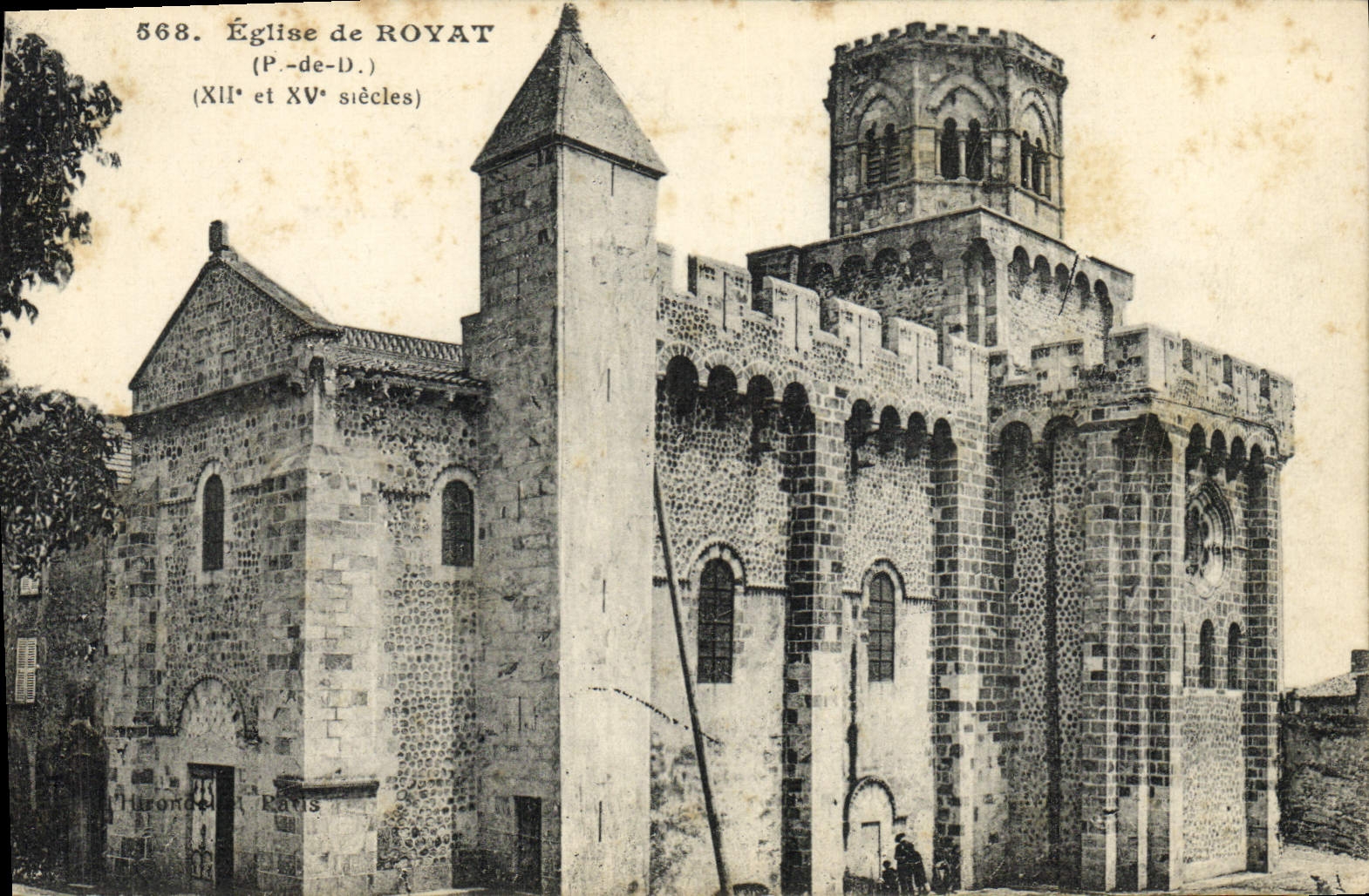 VINTAGE POSTCARD Royat the Church