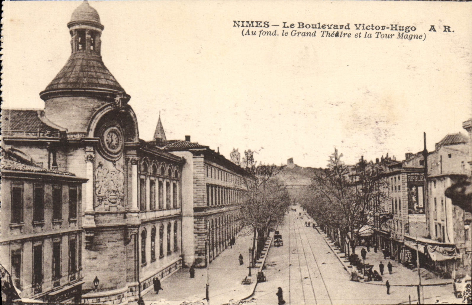 POSTAL Nimes de la VENDIMIA el teatro de Victor Hugo del bulevar y la vuelta de Magne