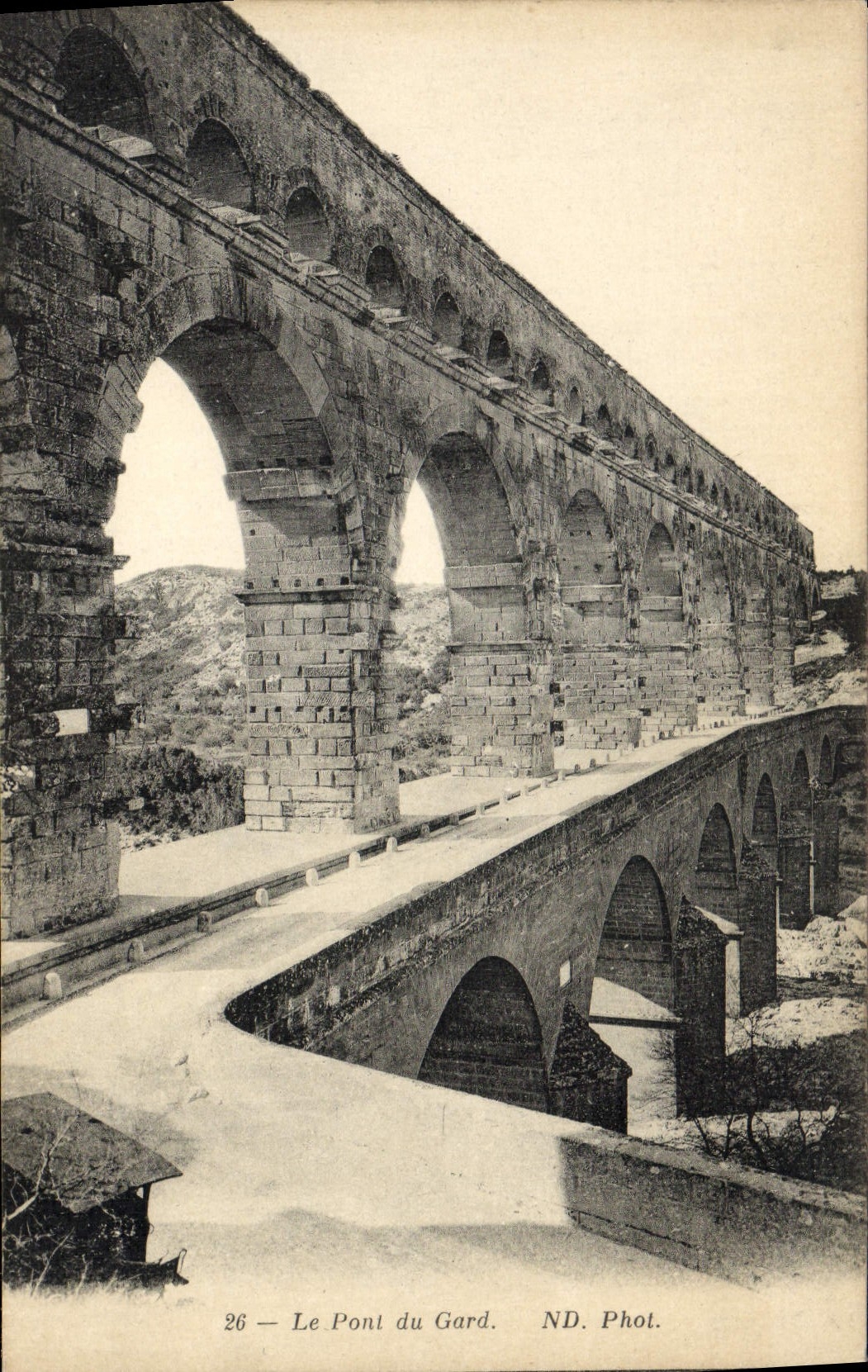 CPA Le Pont Du Gard 