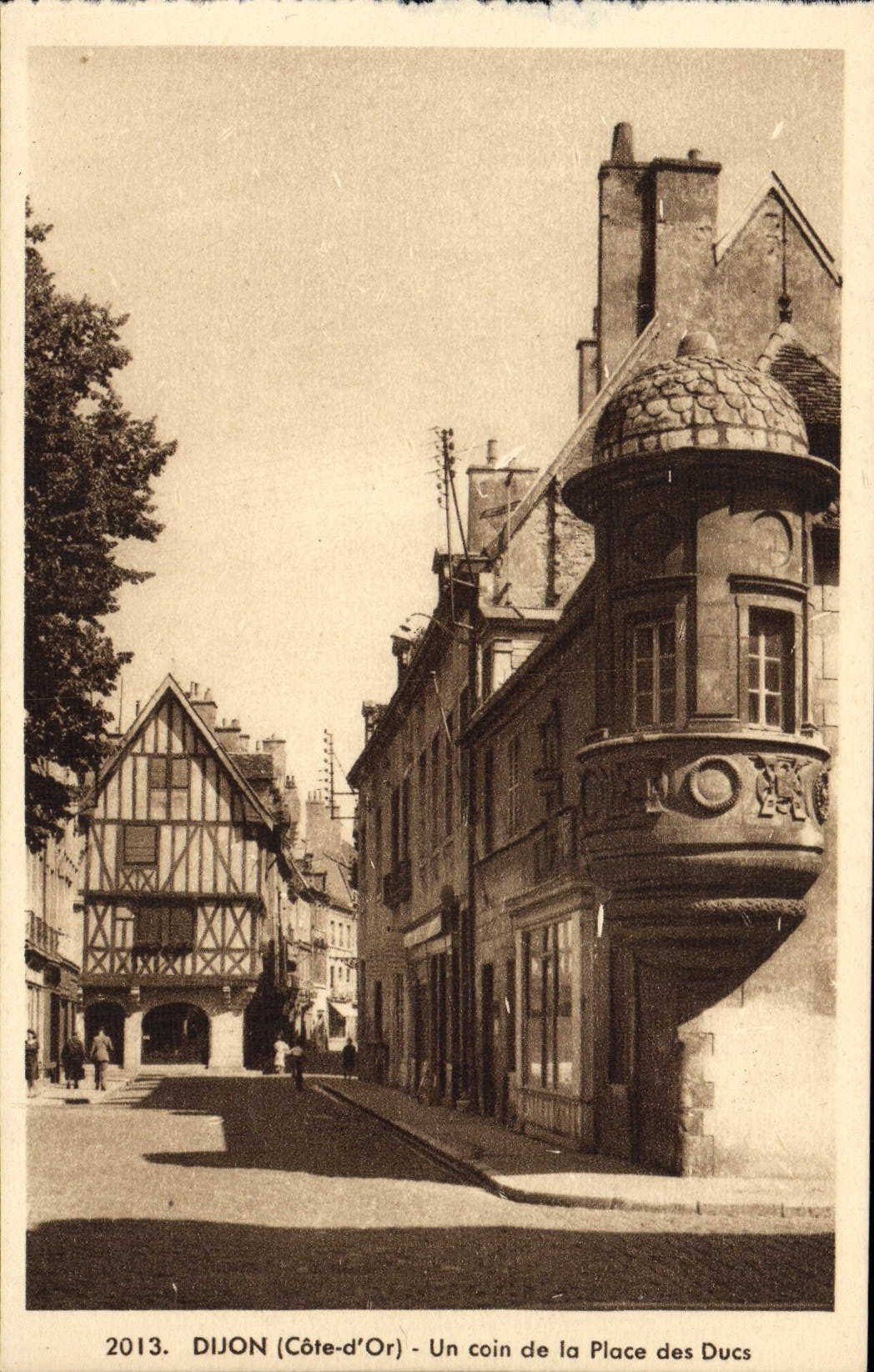 POSTAL Dijon de la VENDIMIA una esquina del lugar de los duques