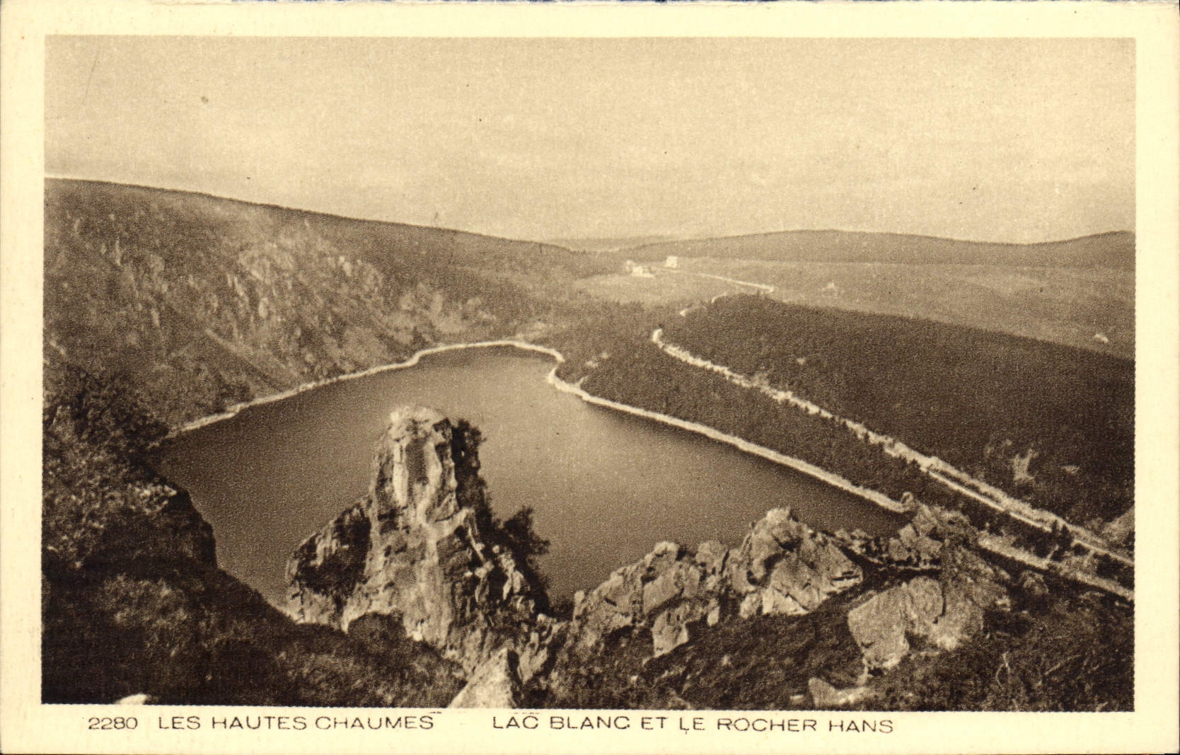 VINTAGE POSTCARD High Thatches White Lake And the Hans Rock