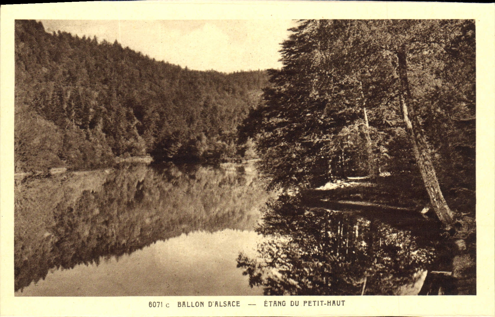 VINTAGE POSTCARD Balloon Of Alsace Pond Of Small High