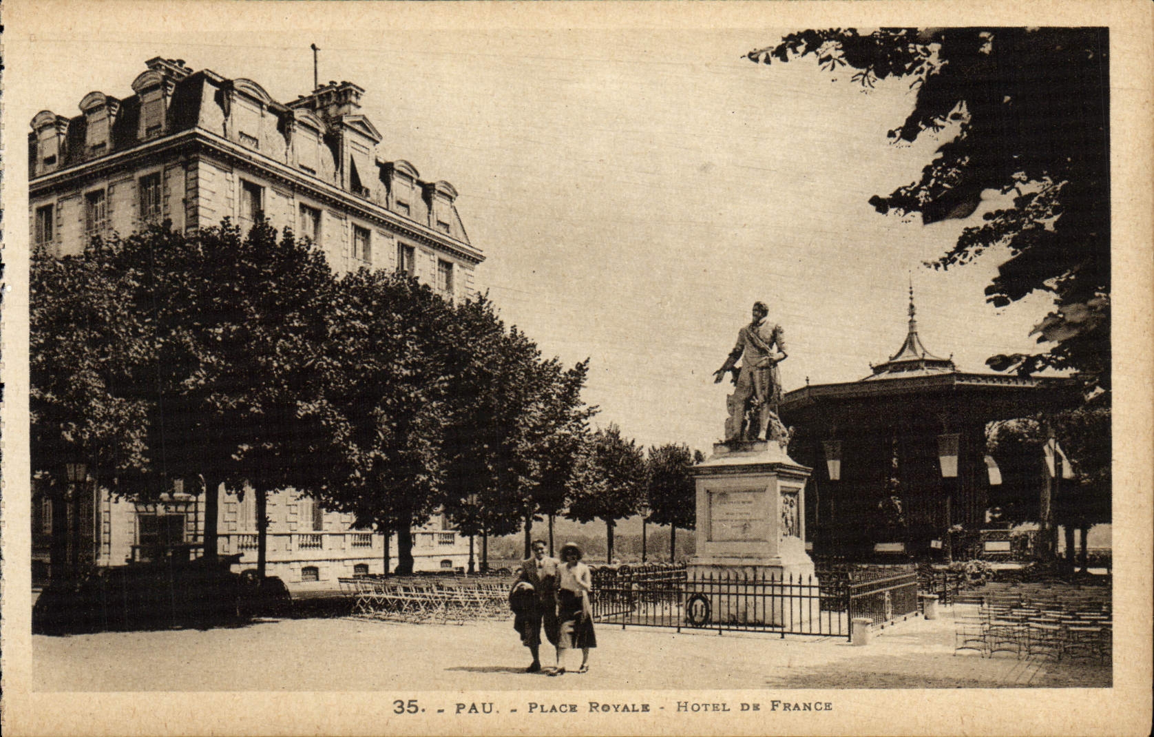CPA Pau Place Royale Hotel de France
