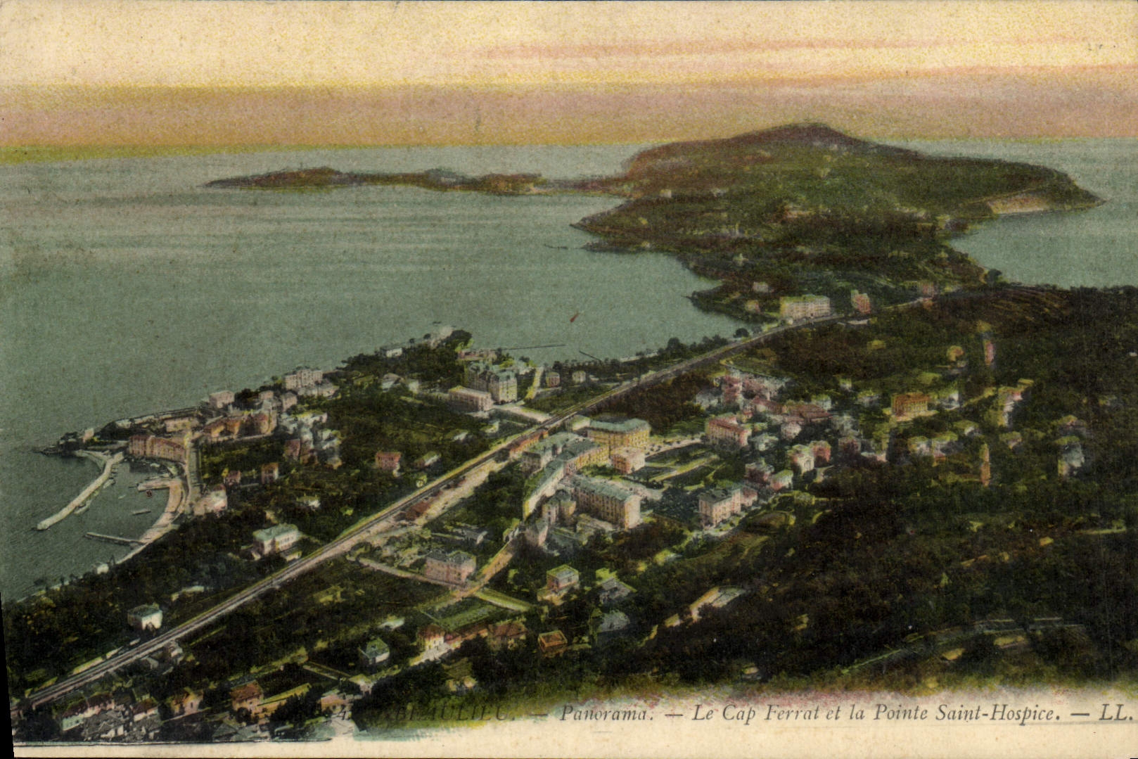CPA Beaulieu Panorama Le Cap Ferrat et la pointe Saint Hospice